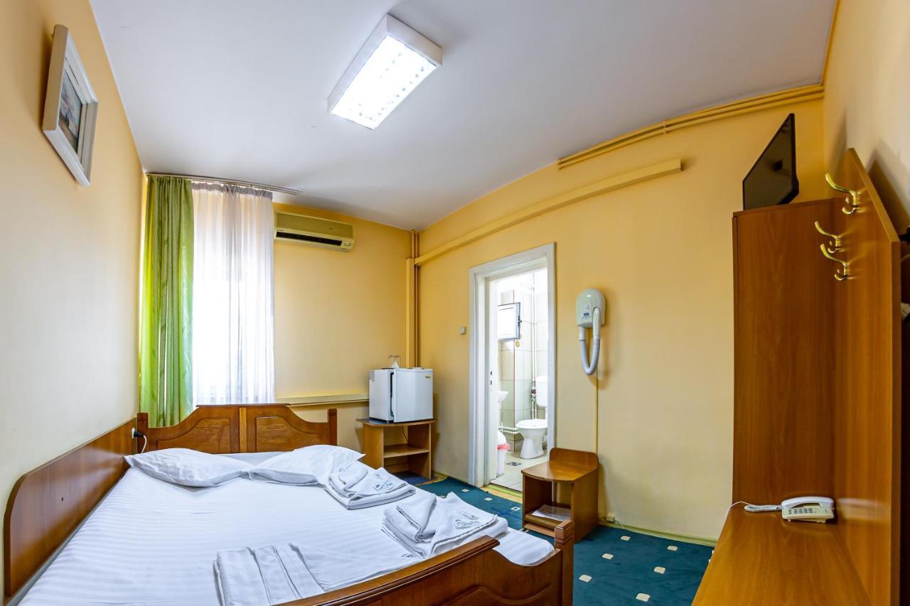 Motel Dasiana Тыргу-Жиу Экстерьер фото