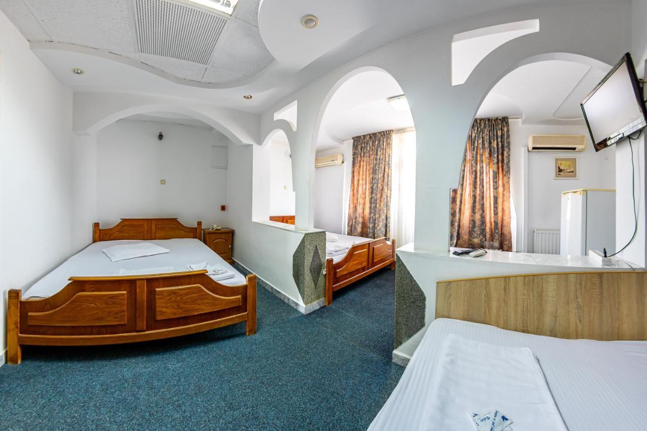 Motel Dasiana Тыргу-Жиу Экстерьер фото