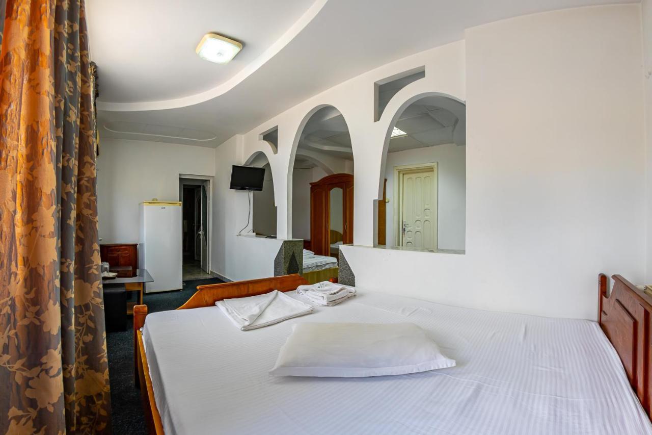 Motel Dasiana Тыргу-Жиу Экстерьер фото