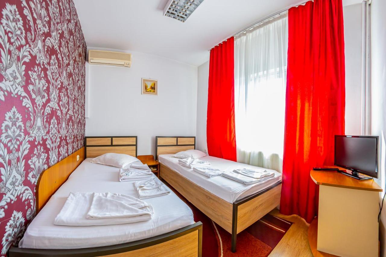 Motel Dasiana Тыргу-Жиу Экстерьер фото
